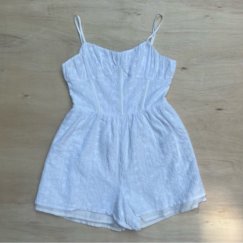Pacsun White Small Floral Romper Casual Corset Zip Up L.A Hearts Summer Cute